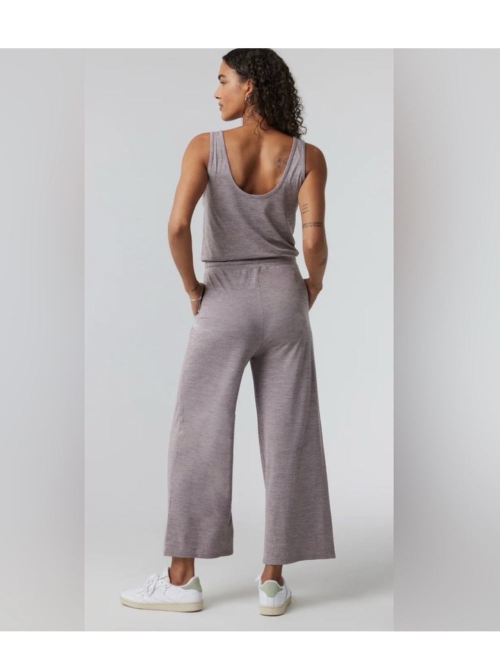 Vuori Fall jumpsuit wide leg in rosemary heather women’s size Large - Picture 2 of 7